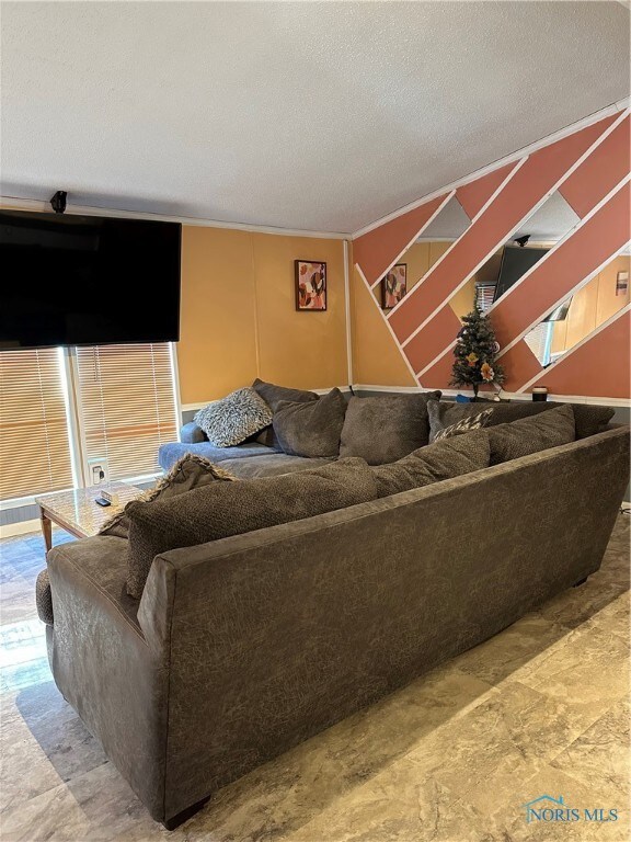 824 W Skye View Dr, Findlay, OH 45840 - photo 5