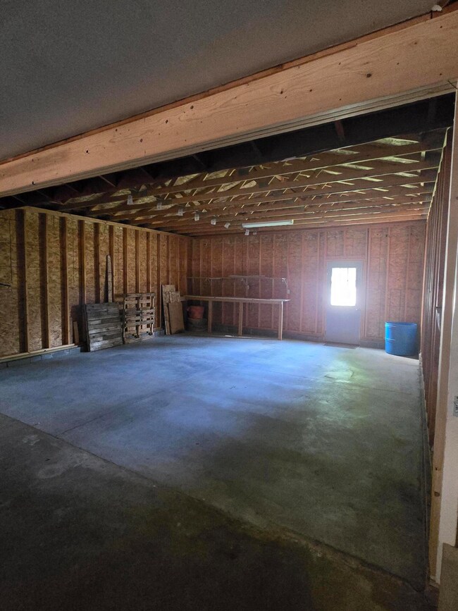 1002 Palmer Place, Mitchell, SD 57301 - photo 6