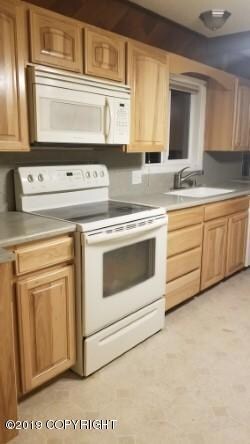thumbnail_Kitchen 1 (1)