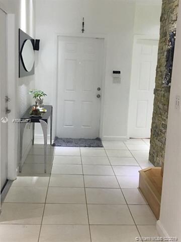 7052 NW 114th Ct, Doral, FL 33178 - photo 3