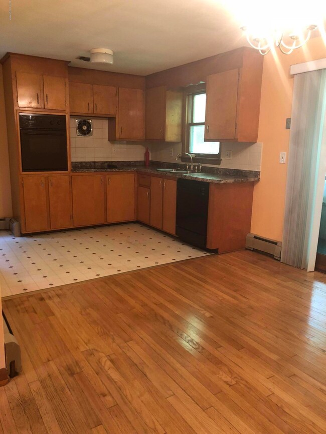 510 Schubert Rd, East Stroudsburg, PA 18301 - photo 4