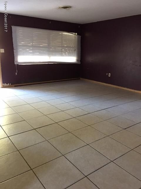 1426 Stanley Ln, Melbourne, FL 32935 - photo 7