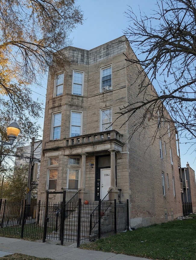 1142 S Francisco Ave, Chicago, IL 60612 - photo 2