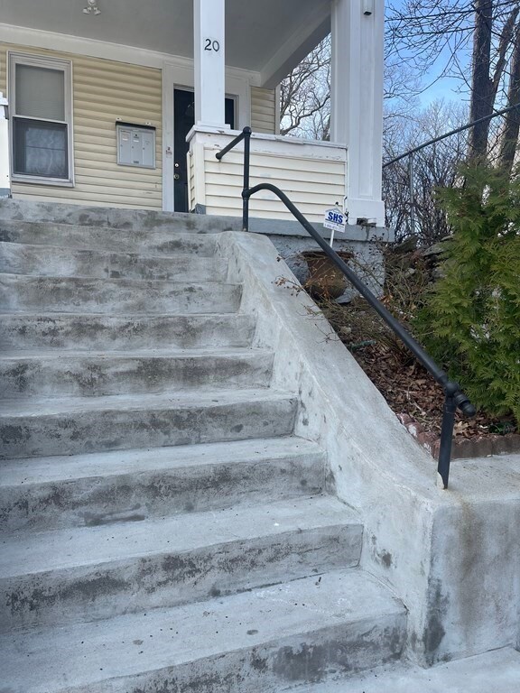 20 Almont St unit 3, Mattapan, MA 02126 - photo 2