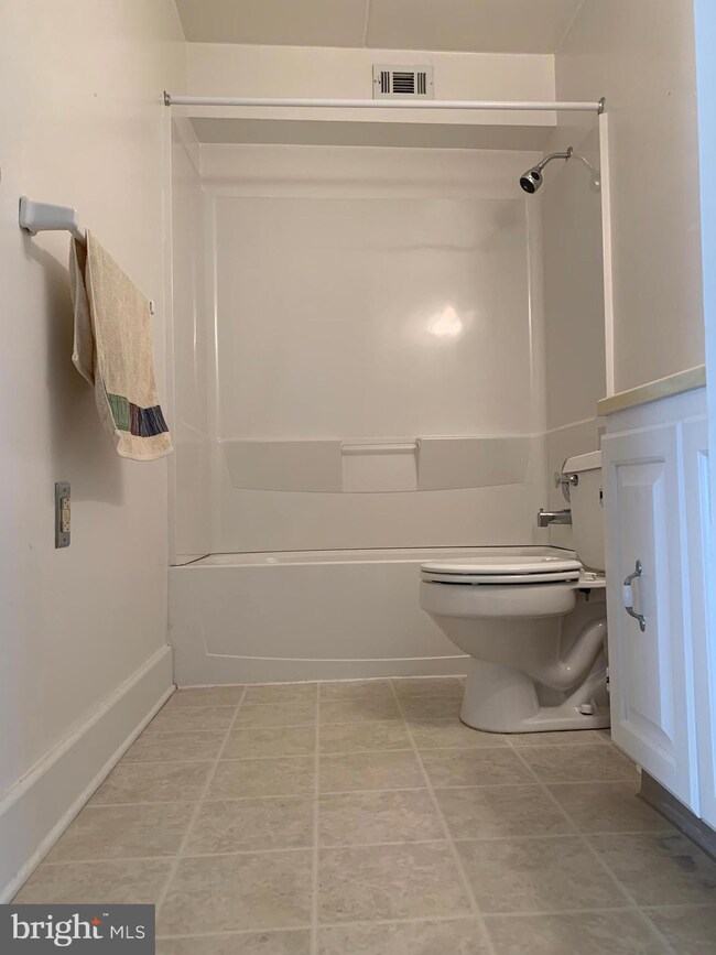 76 Welsh Tract Rd unit 302, Newark, DE 19713 - photo 5