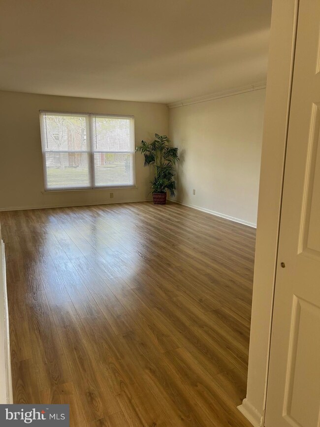 331 Preston Ave unit 601, Voorhees, NJ 08043 - photo 6