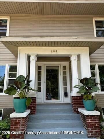 204 N Whittemore Front 4