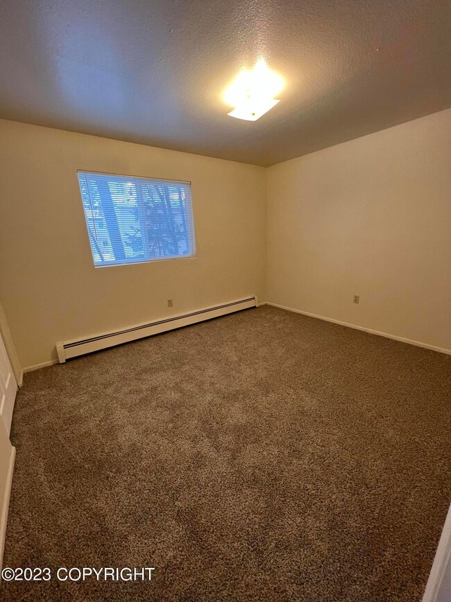 12521 Silver Fox Ln unit 4, Anchorage, AK 99515 - photo 3