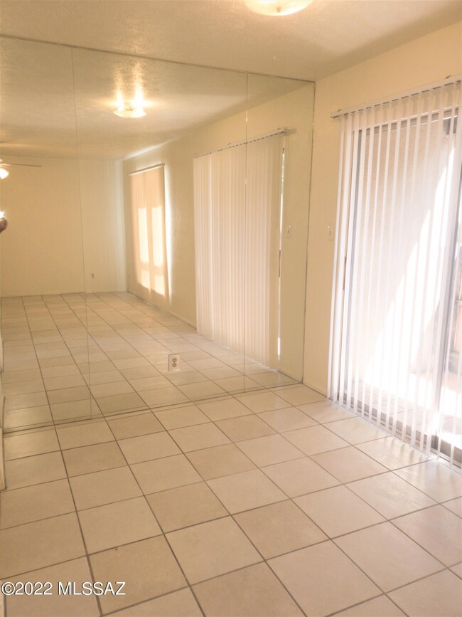 Dining area with mirrored wall