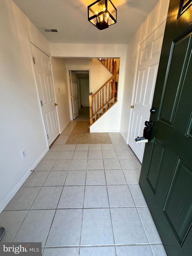 7102 Finch Ln, Fredericksburg, VA 22407 - photo 2