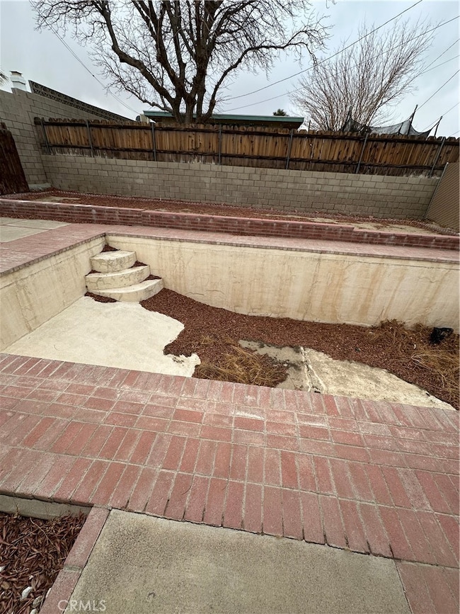 824 S 2nd Ave, Barstow, CA 92311 - photo 2