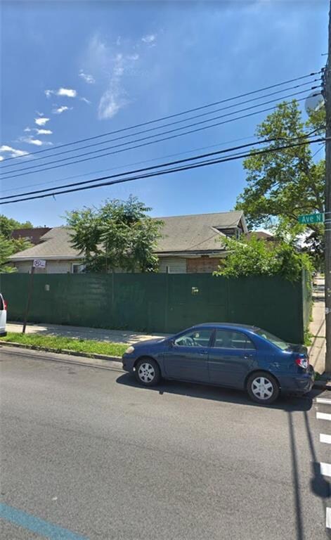 1537 E 98th St, Brooklyn, NY 11236 - photo 2