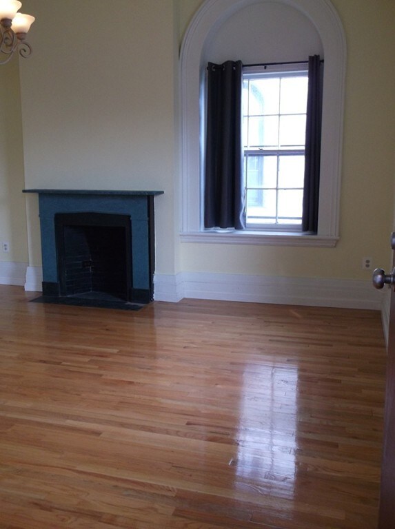 197 Thorndike St unit 3-22, Lowell, MA 01852 - photo 7