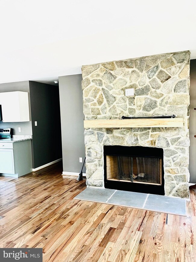 75 Marian Ln, Bentonville, VA 22610 - photo 5