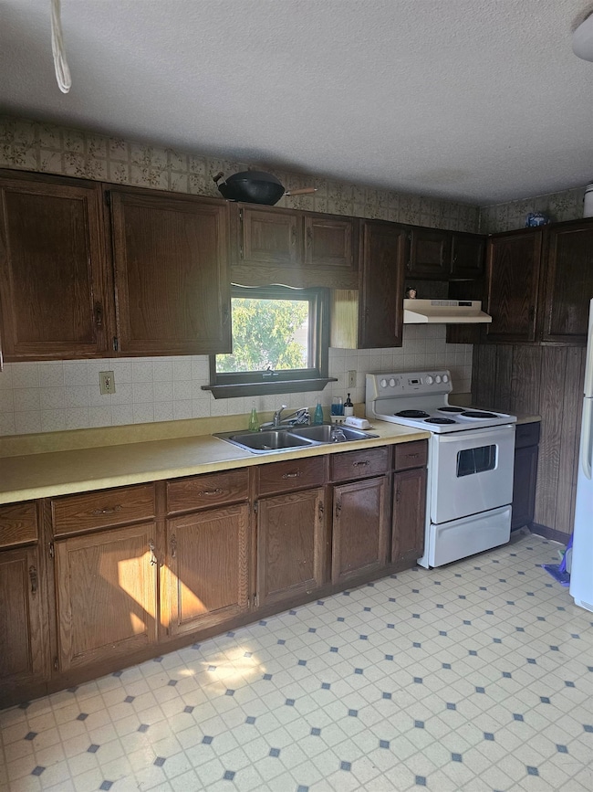 19 E Concord St unit B, Dover, NH 03820 - photo 5