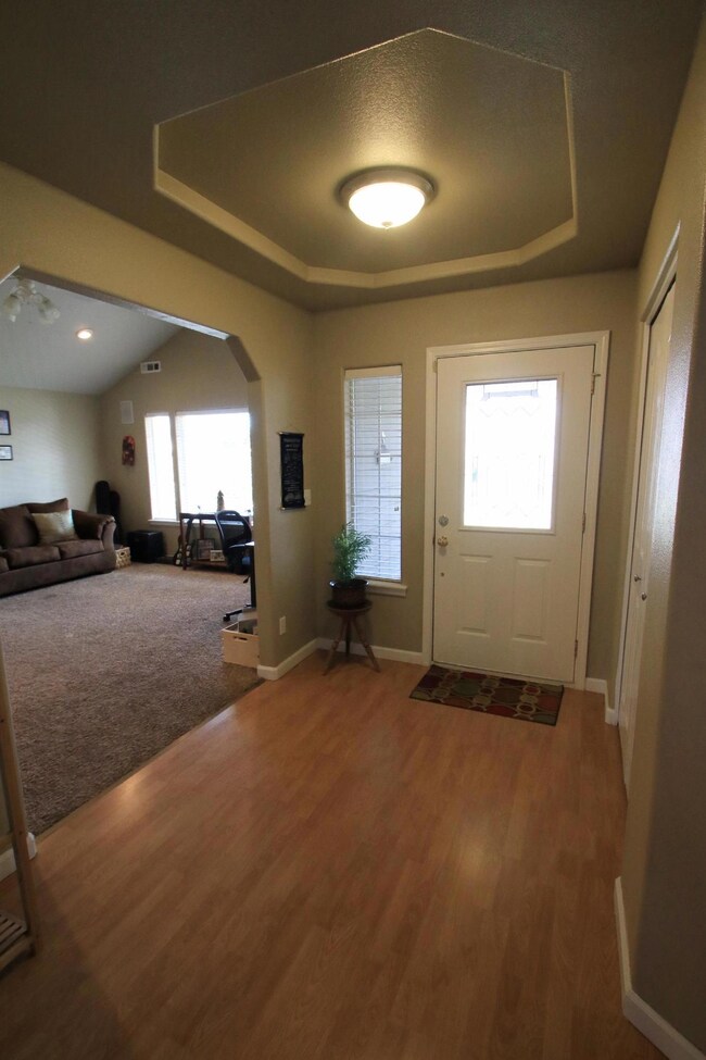 717 Mountain Ave, Central Point, OR 97502 - photo 3