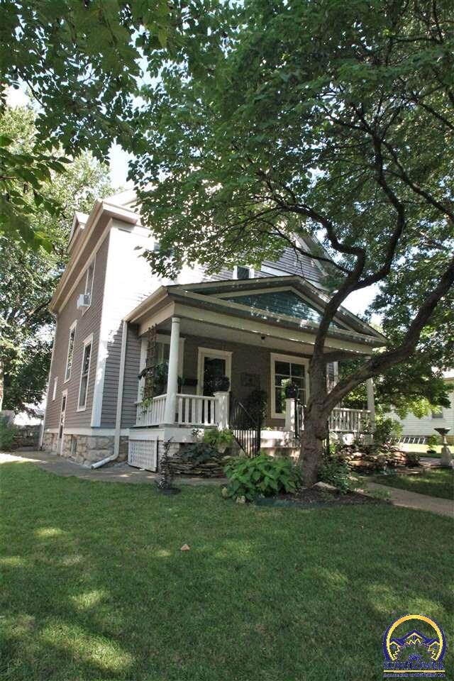 1516 SW Wayne Ave, Topeka, KS 66604 - photo 2