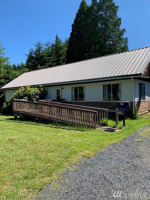 1402 Slide Creek Rd, Longview, WA 98632 - photo 2