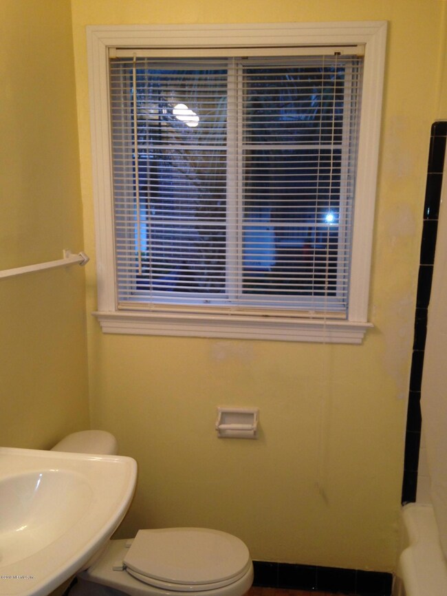 1302 Mcduff Ave S unit 1, Jacksonville, FL 32205 - photo 3