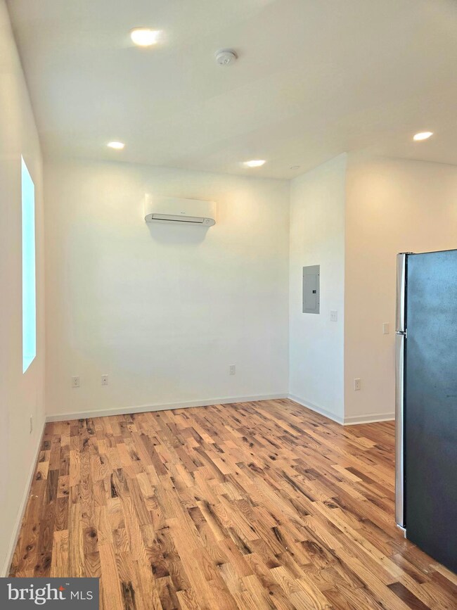 120 E Main St unit 3, Norristown, PA 19401 - photo 5