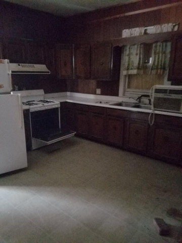 Eat in Kitchen