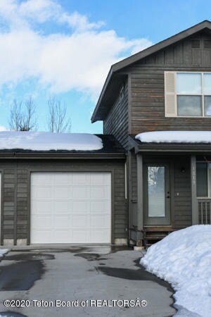 Exterior 3