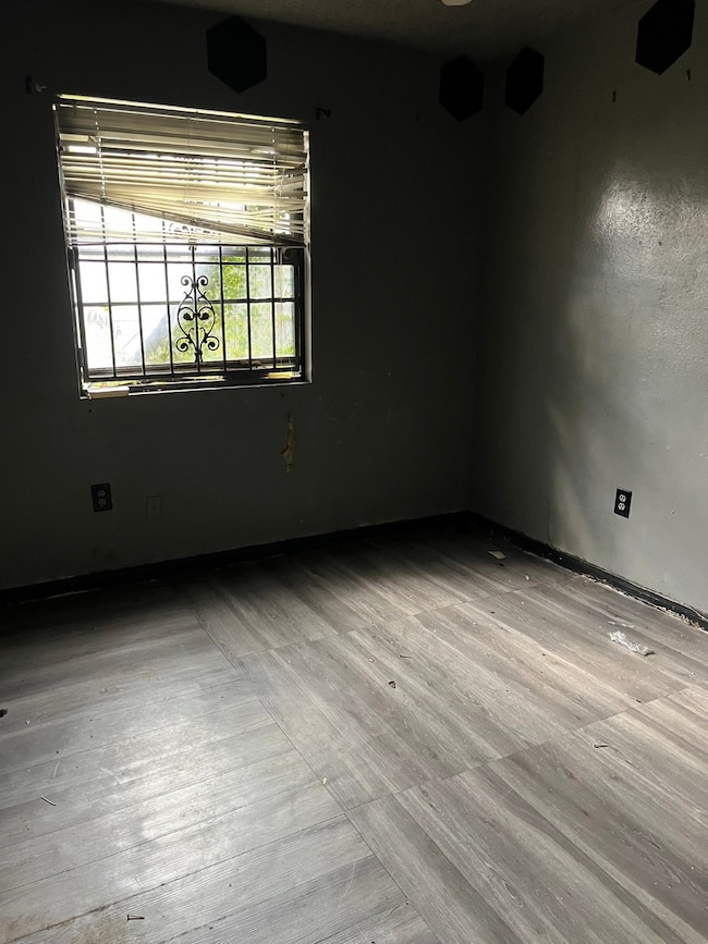 9623 Seeker St, Houston, TX 77078 - photo 5