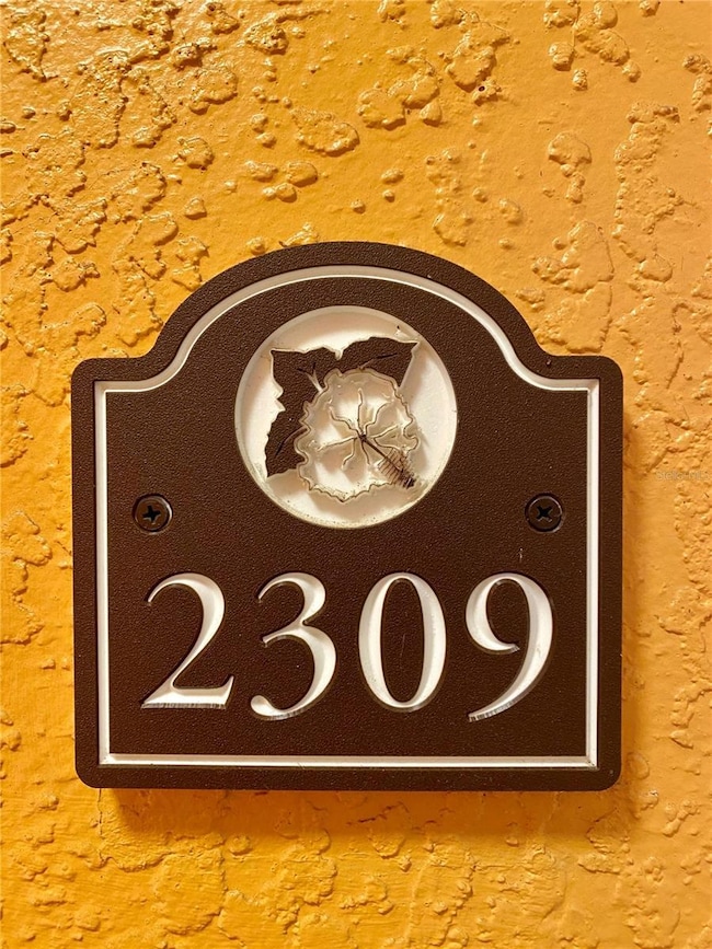 2 BEDROOMS 2 BATHROOMS