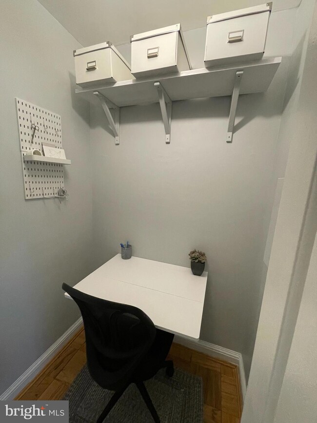 1648 Beekman Place NW unit D, Washington, DC 20009 - photo 6