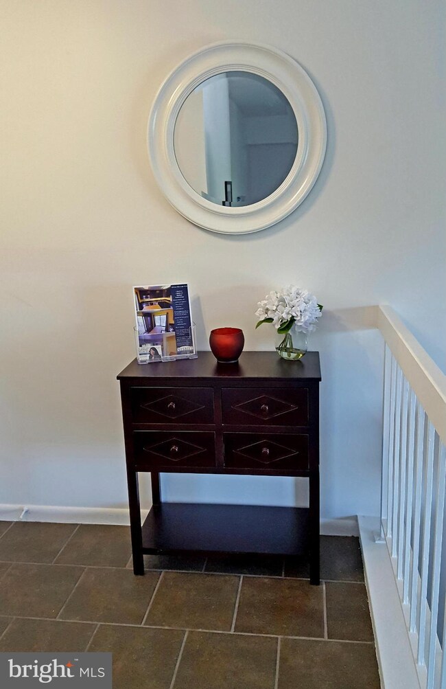 120 Roberts Ln unit 401, Alexandria, VA 22314 - photo 6