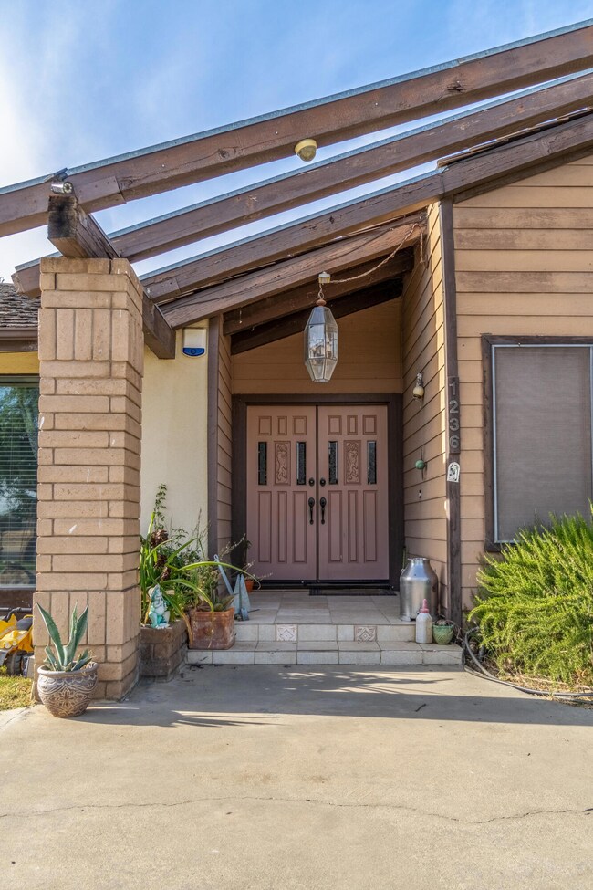 W Prosperity Ave. Tulare-3