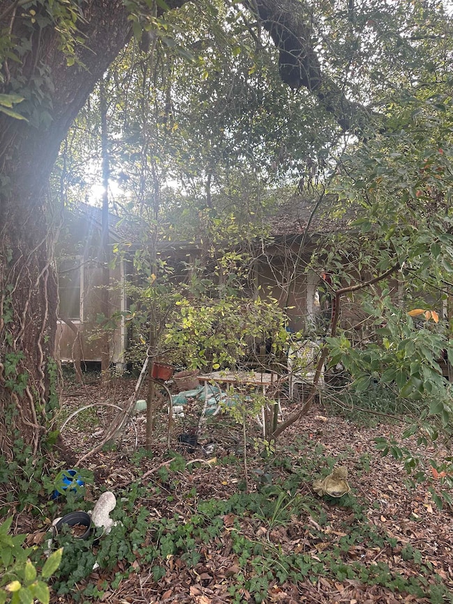 8711 N Garden Dr, Beaumont, TX 77705 - photo 2