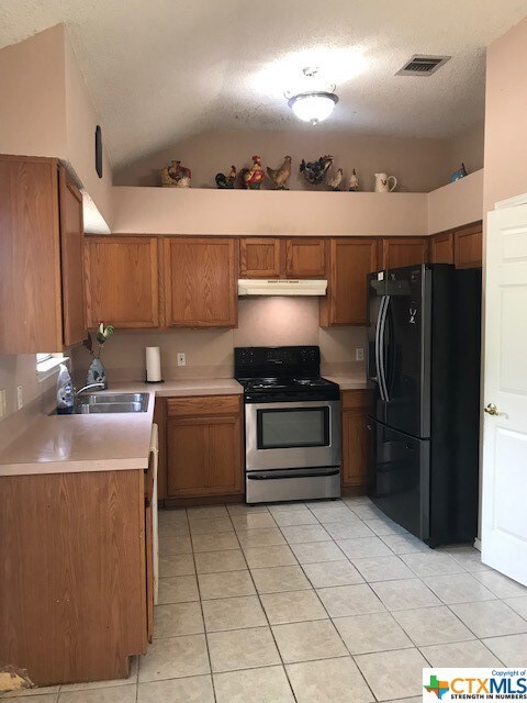 2017 Castle Gate Cir, San Marcos, TX 78666 - photo 7