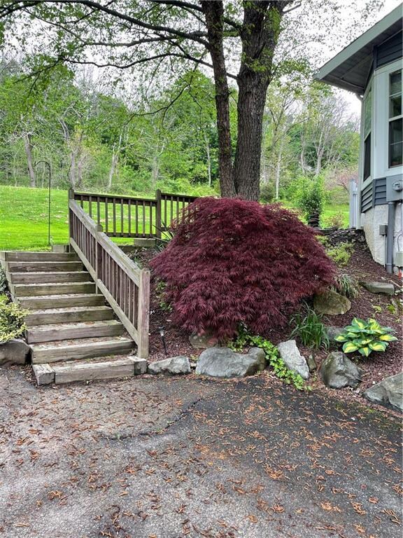 949 Englesville Hill Rd, Boyertown, PA 19512 - photo 7