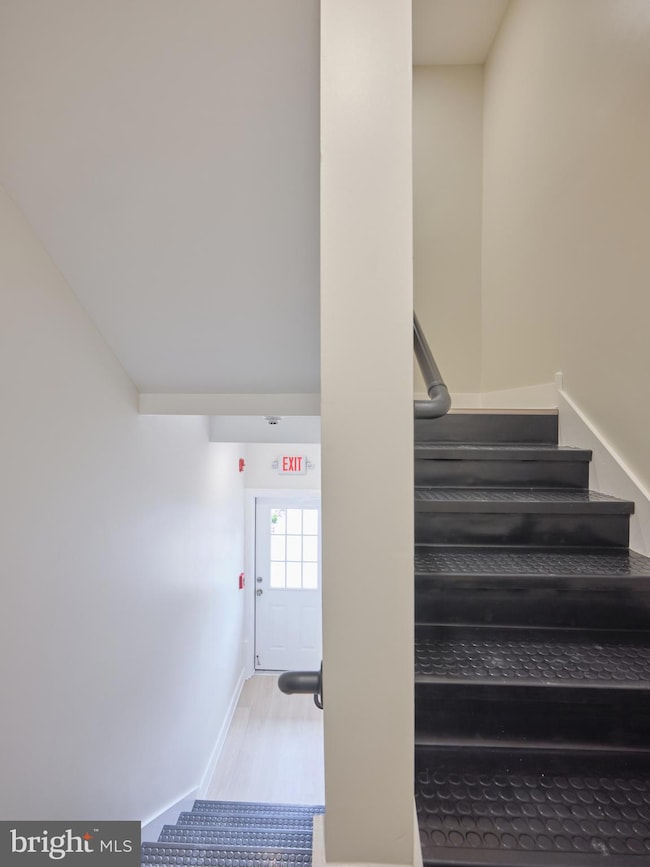 32 S State St unit 2, Newtown, PA 18940 - photo 4