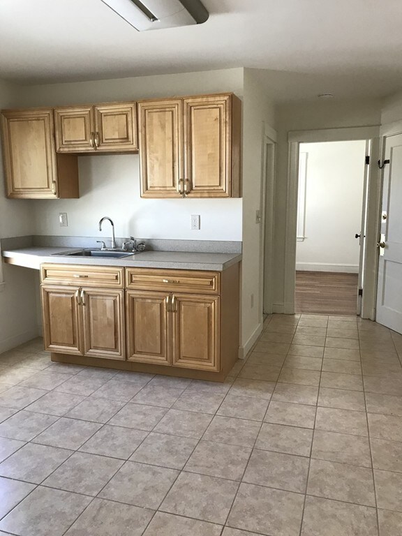 8 Kent St unit 2L, Quincy, MA 02169 - photo 3