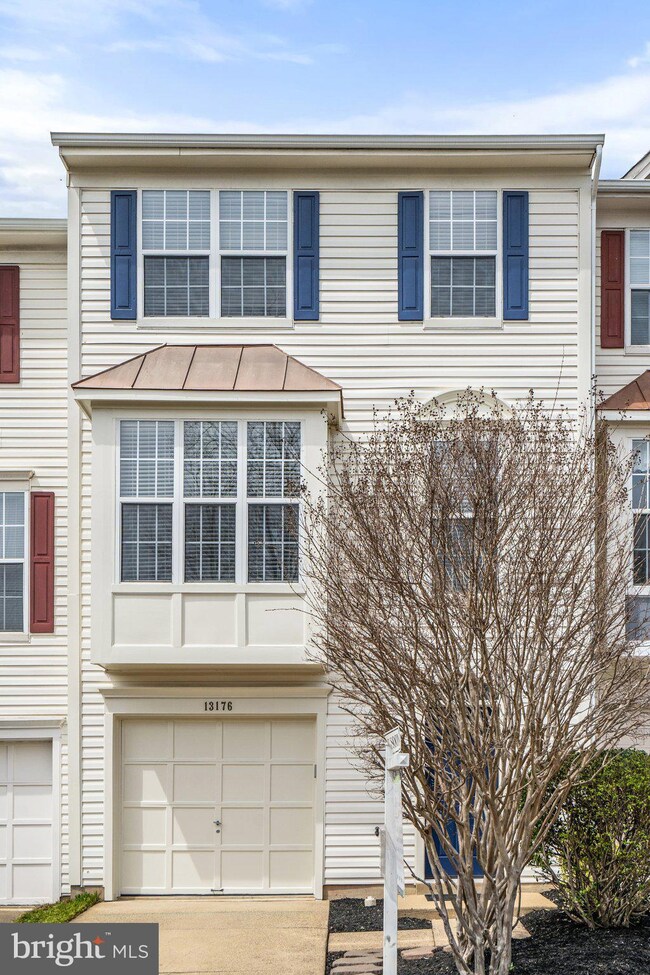 13176 Diamond Mill Dr, Herndon, VA 20171 - photo 2