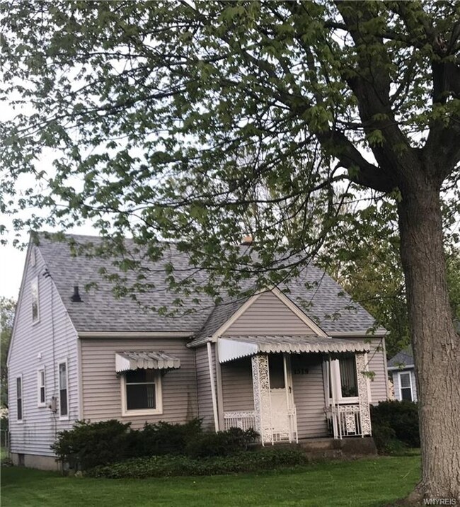 1579 Moll St, North Tonawanda, NY 14120 - photo 2