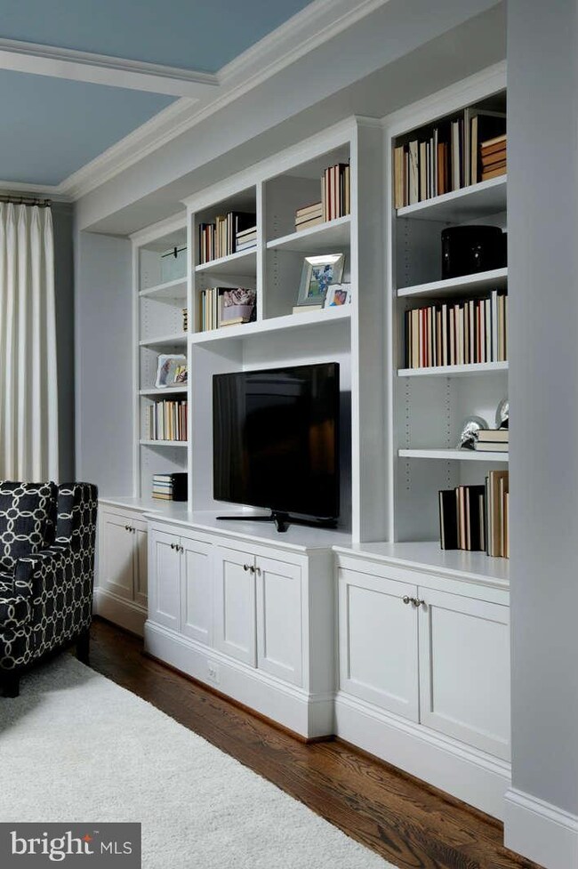 8311 Quarry Manor Terrace, Bethesda, MD 20817 - photo 6