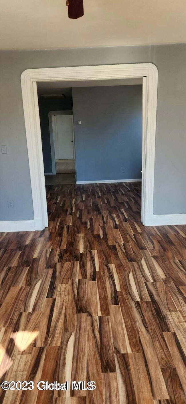 402 Summit Ave unit 2, Schenectady, NY 12307 - photo 2