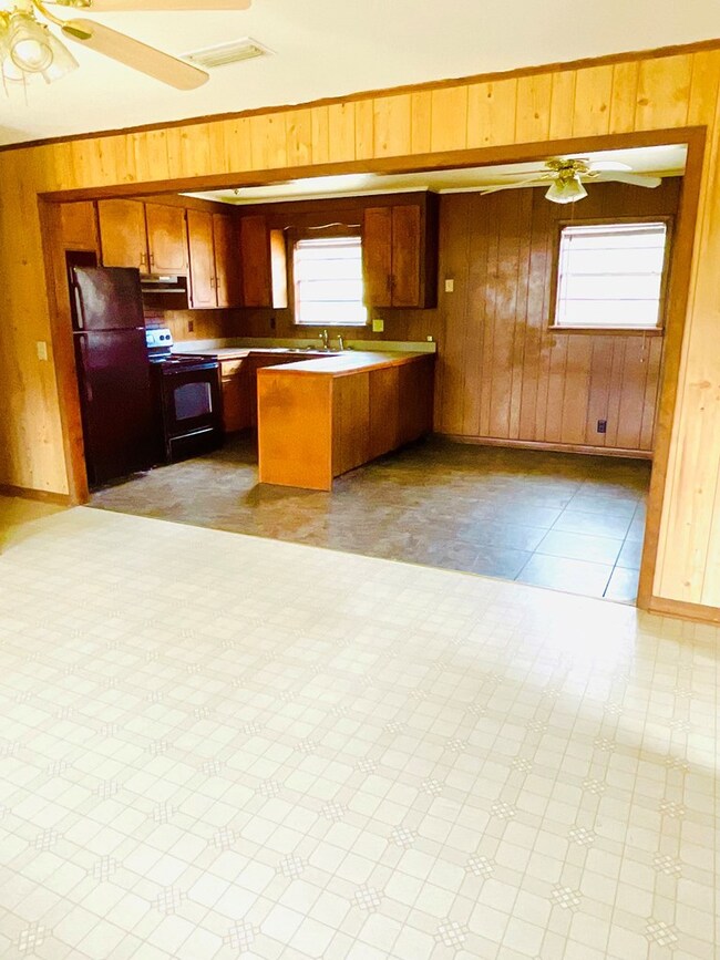 2637 Halls Mill Rd, Dothan, AL 36305 - photo 7