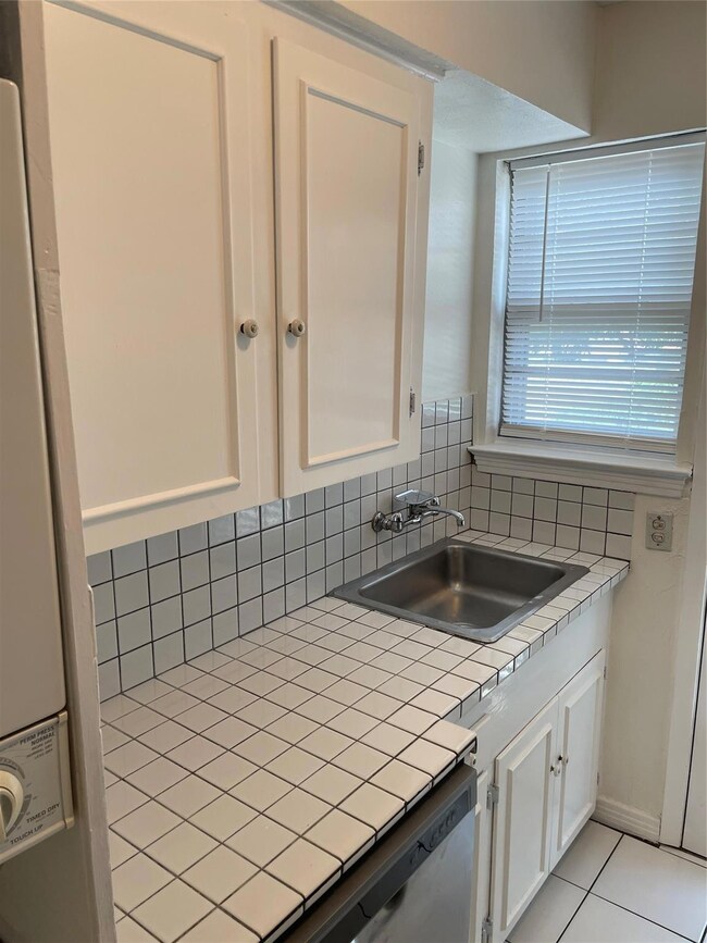 4847 N Central Expy unit 4847C, Dallas, TX 75205 - photo 2