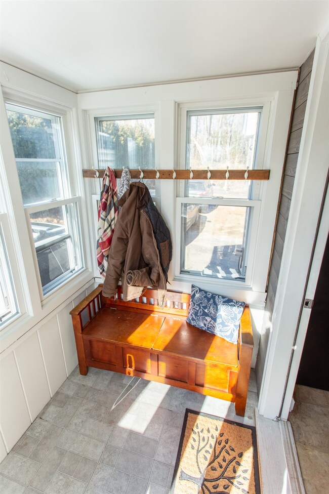 340 Gold St, Manchester, NH 03103 - photo 4