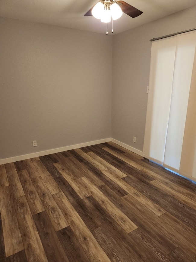 1807 Harbor Dr, Rockport, TX 78382 - photo 5