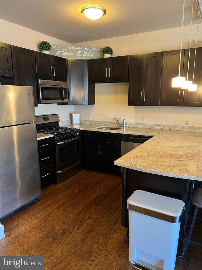 700 New St unit 303, Camden, NJ 08103 - photo 3