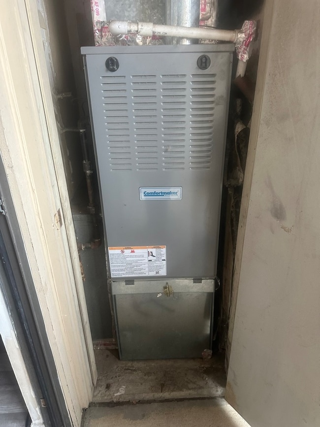 1955 N Hicks Rd unit 105, Palatine, IL 60074 - photo 3