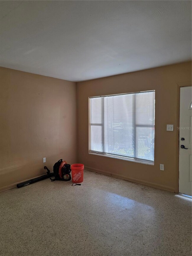 2021 Golf Vista Ct, Pine Hills, FL 32808 - photo 4