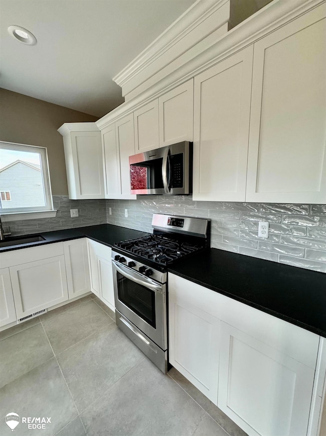 8031 Laguna Ln, Grand Blanc, MI 48439 - photo 6