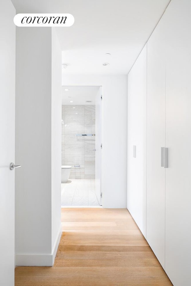 Plaza 52 unit 31-B, New York, NY 10019 - photo 7