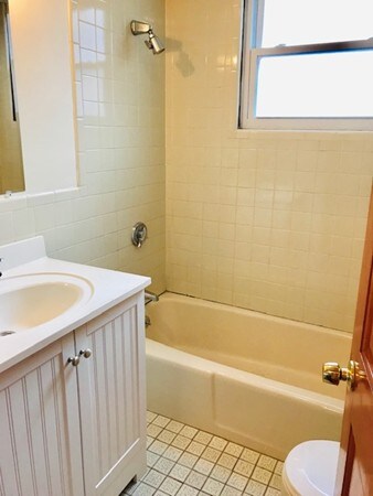 4 Harrington St unit 4, Newton, MA 02460 - photo 6